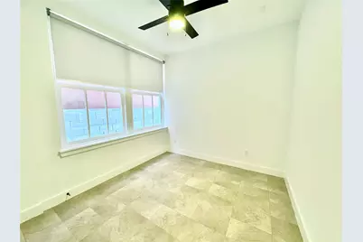 2102 Mechanic Street #206, Galveston, TX 77550 - Photo 9