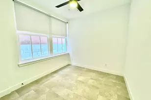 2102 Mechanic St, Galveston, TX 77550 - Photo 9