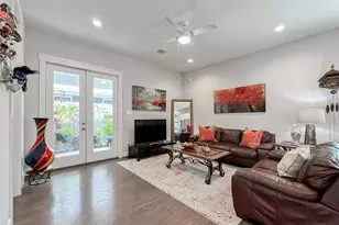 1104 Pearlwood Dr, Houston, TX 77008 - Photo 15