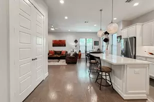 1104 Pearlwood Dr, Houston, TX 77008 - Photo 7