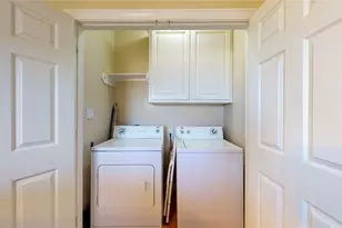 906 Helen Blvd, Crystal Beach, TX 77650 - Photo 29