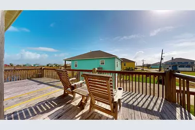 906 Helen Boulevard, Crystal Beach, TX 77650 - Photo 7