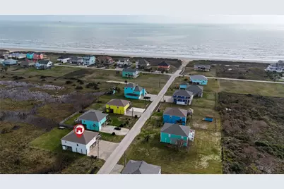 906 Helen Boulevard, Crystal Beach, TX 77650 - Photo 35