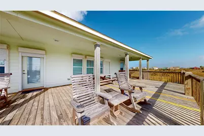 906 Helen Boulevard, Crystal Beach, TX 77650 - Photo 5