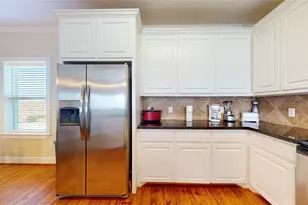 906 Helen Blvd, Crystal Beach, TX 77650 - Photo 13