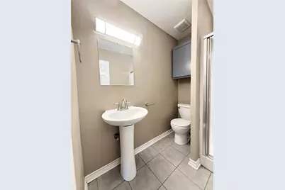 811 N Avenue F #30, Freeport, TX 77541 - Photo 9