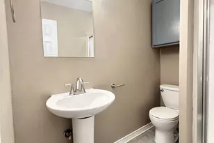811 N Avenue F, Freeport, TX 77541 - Photo 9