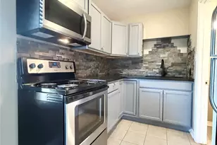 811 N Avenue F, Freeport, TX 77541 - Photo 7