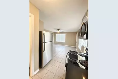 811 N Avenue F #30, Freeport, TX 77541 - Photo 5