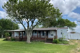 89 Edgewater, Port Lavaca, TX 77979 - Photo 1