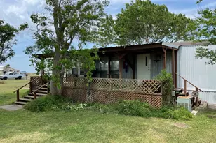 89 Edgewater, Port Lavaca, TX 77979 - Photo 5