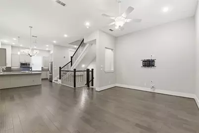 819 Algona Avenue, Houston, TX 77008 - Photo 7