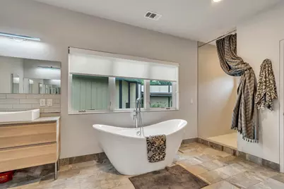 1310 Du Lock Ln Lane, Houston, TX 77055 - Photo 5