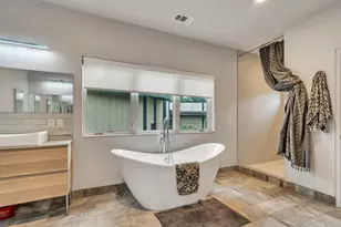 1310 Du Lock Ln Ln, Houston, TX 77055 - Photo 5