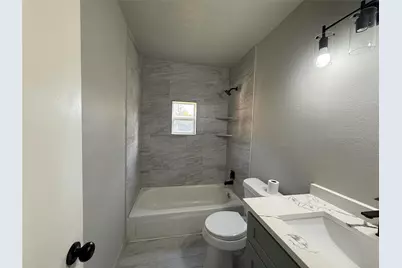 5402 Flamingo Drive, Houston, TX 77033 - Photo 15