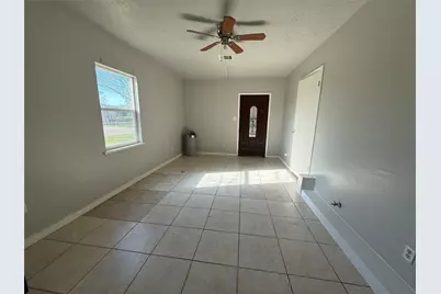5402 Flamingo Drive, Houston, TX 77033 - Photo 11