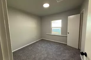5402 Flamingo Dr, Houston, TX 77033 - Photo 17