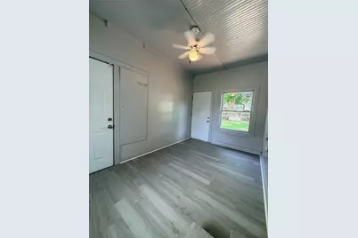 911 Gale Street, Houston, TX 77009 - Photo 9