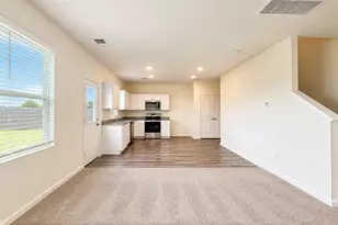 10166 Red Orchid Dr, Houston, TX 77016 - Photo 5