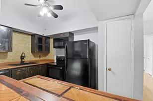 2100 Tanglewilde St, Houston, TX 77063 - Photo 11