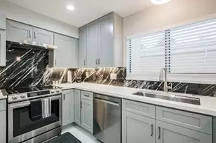 11643 Village Pl Dr, Houston, TX 77077 - Photo 15