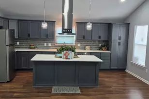 1800 Sanford St, Navasota, TX 77868 - Photo 3