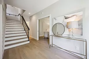 1477 Missouri St, Houston, TX 77006 - Photo 9