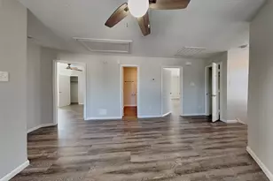 21711 Falcongate Ct, Humble, TX 77338 - Photo 9