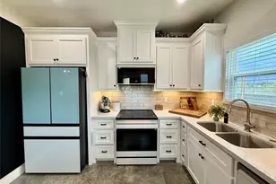 133 Ellis Ln, West Columbia, TX 77486 - Photo 5