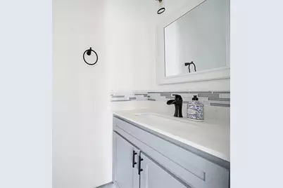 9706 Westview Drive #3, Houston, TX 77055 - Photo 17