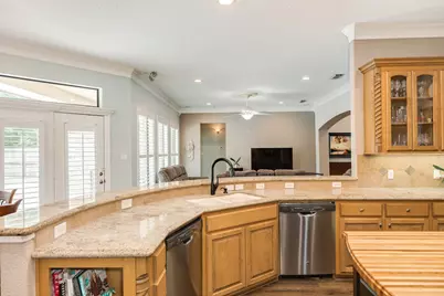 607 Walnut Street, Lake Jackson, TX 77566 - Photo 23