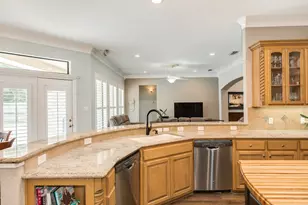 607 Walnut St, Lake Jackson, TX 77566 - Photo 23