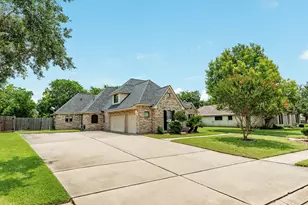 607 Walnut St, Lake Jackson, TX 77566 - Photo 5