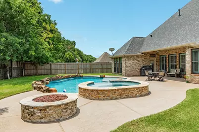 607 Walnut Street, Lake Jackson, TX 77566 - Photo 9