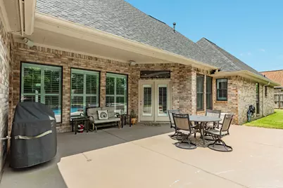 607 Walnut Street, Lake Jackson, TX 77566 - Photo 11
