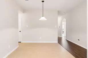 9111 St Laurent Ln, Houston, TX 77044 - Photo 15