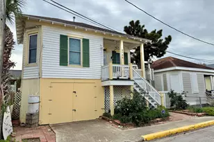 3705 Ave Q 1/2, Galveston, TX 77550 - Photo 3