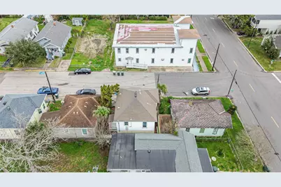 3705 Avenue Q 1/2, Galveston, TX 77550 - Photo 15