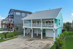 4112 Isla Del Sol Dr, Galveston, TX 77554 - Photo 1