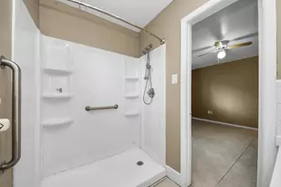811 Hillcrest Dr, Conroe, TX 77301 - Photo 17