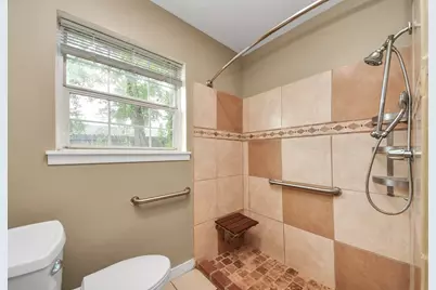 811 Hillcrest Drive, Conroe, TX 77301 - Photo 19
