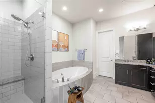 2616 Madeline Grove Dr, Houston, TX 77008 - Photo 15