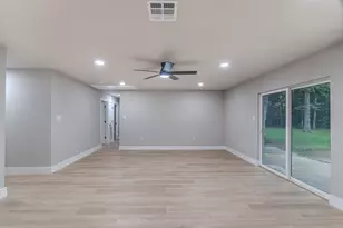 26701 Knotty Wood Ct, Huntsville, TX 77320 - Photo 13