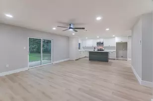 26701 Knotty Wood Ct, Huntsville, TX 77320 - Photo 9