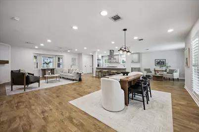 10143 Whiteside Lane, Houston, TX 77043 - Photo 7