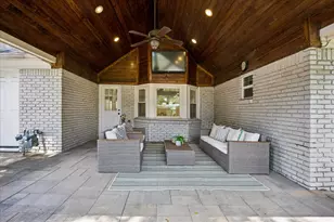 10143 Whiteside Ln, Houston, TX 77043 - Photo 23