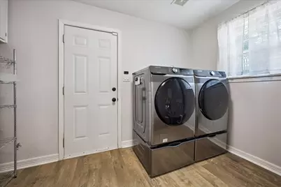 10143 Whiteside Lane, Houston, TX 77043 - Photo 21