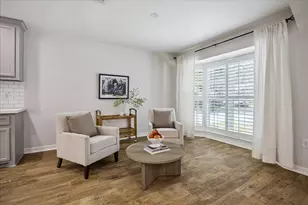 10143 Whiteside Ln, Houston, TX 77043 - Photo 9