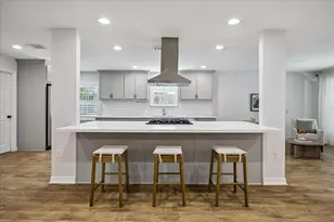 10143 Whiteside Ln, Houston, TX 77043 - Photo 13