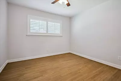 10143 Whiteside Lane, Houston, TX 77043 - Photo 19